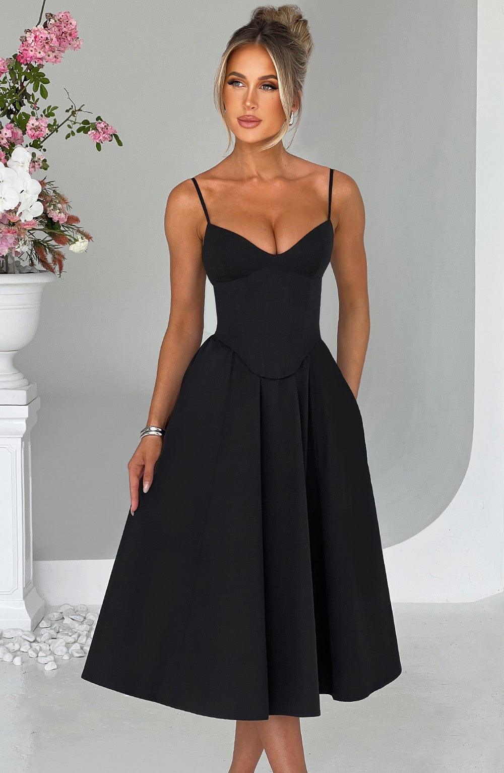 Elegantes Midi Kleid im Corset Stil