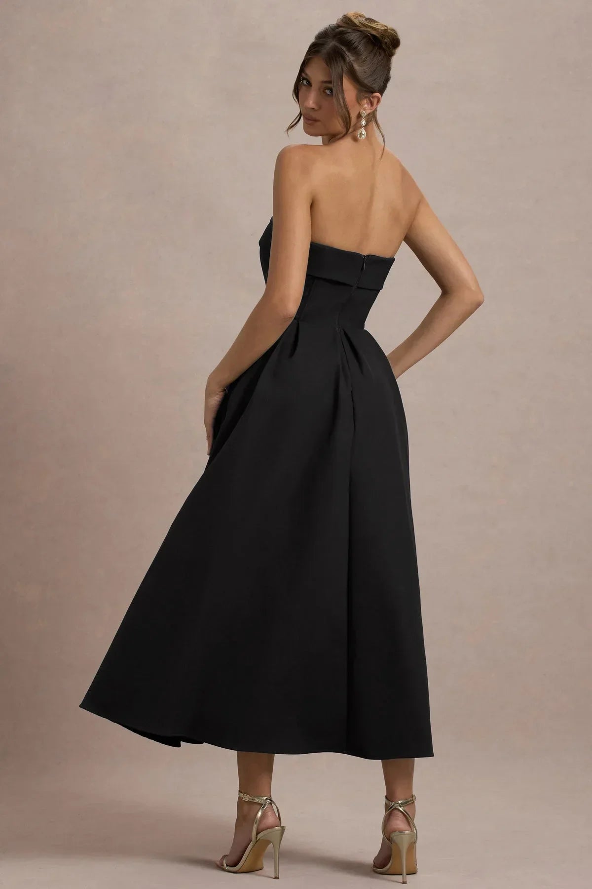 Stilvolles Midi-Kleid mit Schulterfreiem Ausschnitt