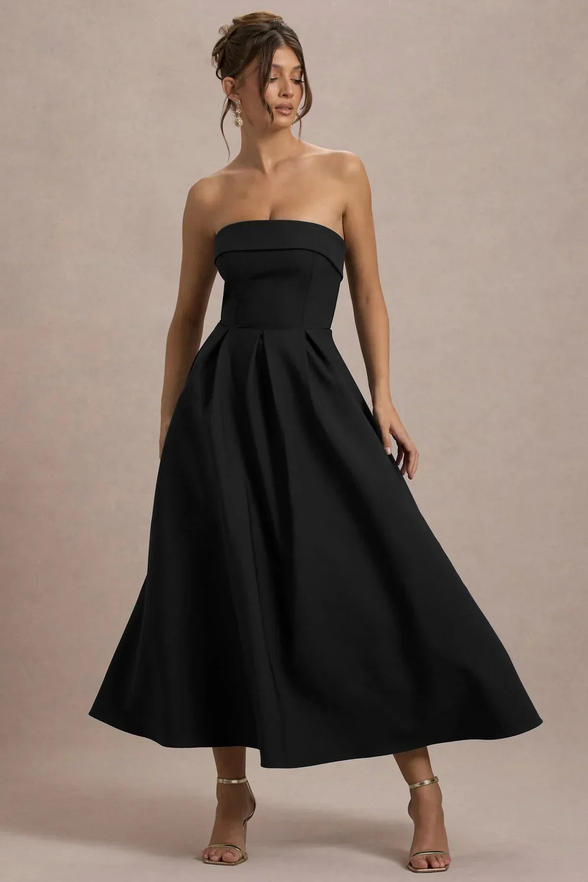 Stilvolles Midi-Kleid mit Schulterfreiem Ausschnitt
