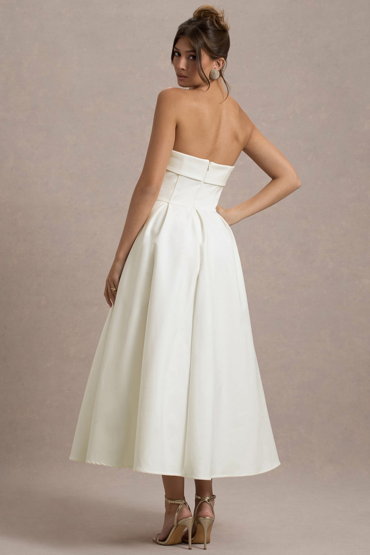 Stilvolles Midi-Kleid mit Schulterfreiem Ausschnitt