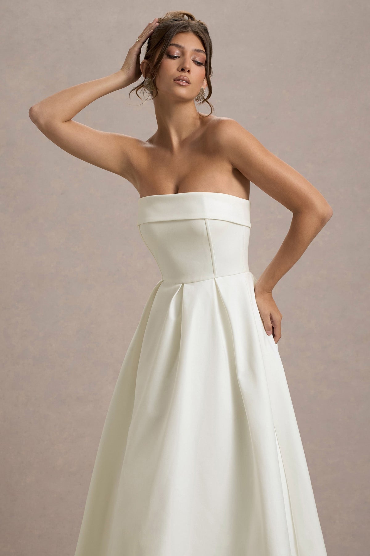 Stilvolles Midi-Kleid mit Schulterfreiem Ausschnitt