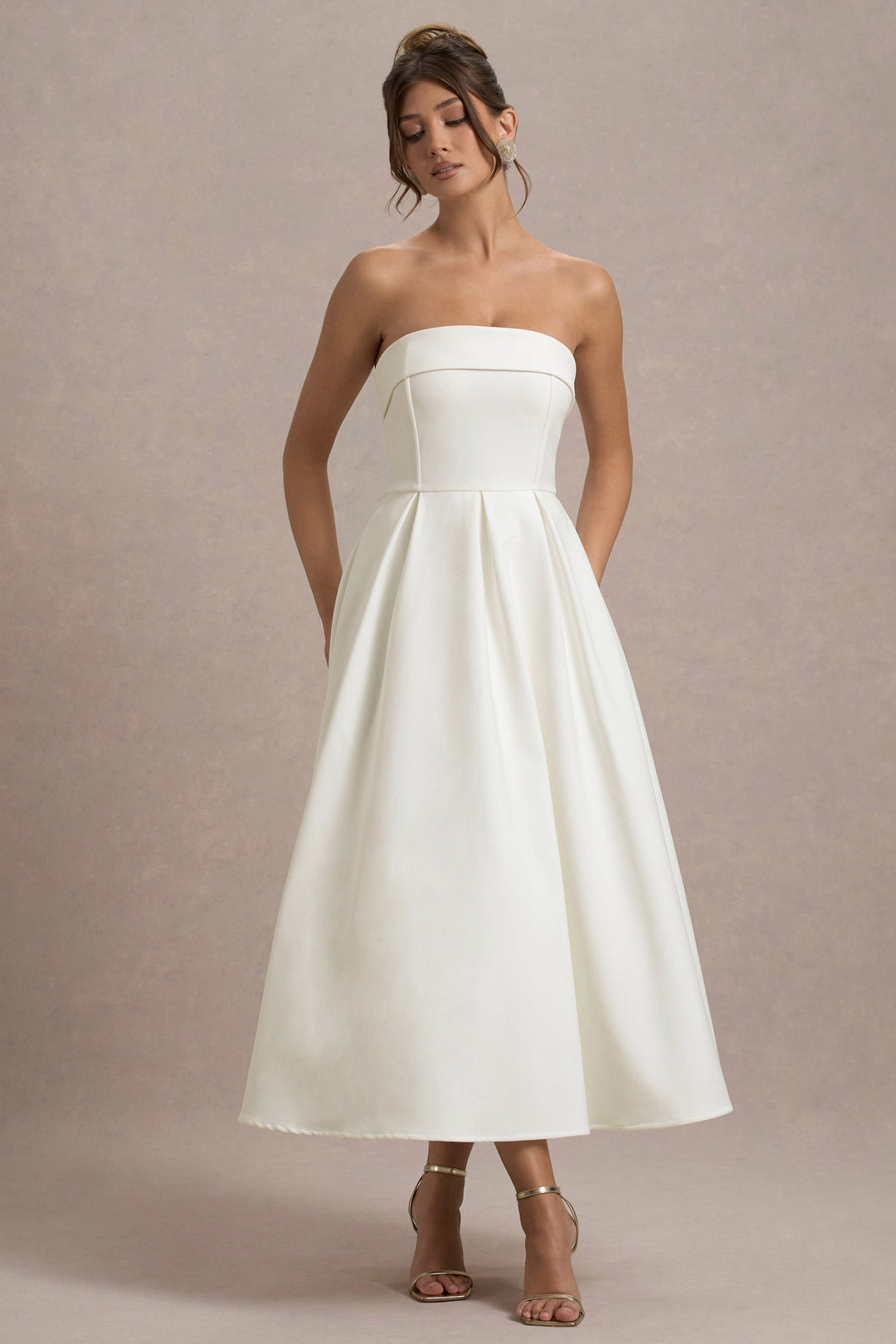 Stilvolles Midi-Kleid mit Schulterfreiem Ausschnitt
