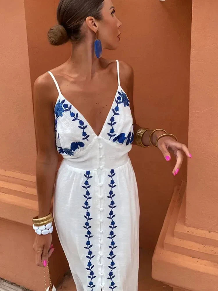 Maxikleid mit floralen Stickereien