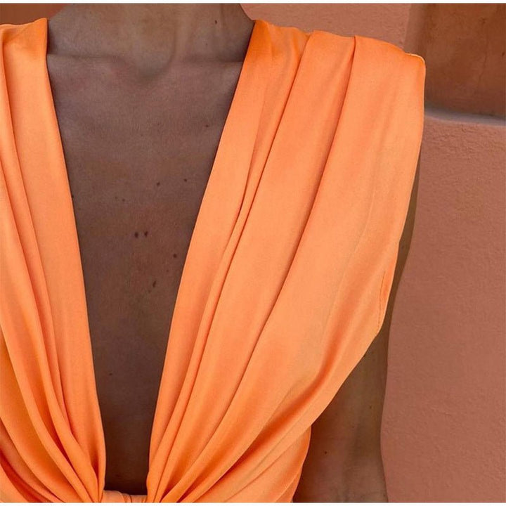 Elegantes Abendkleid mit tiefem V-Ausschnitt