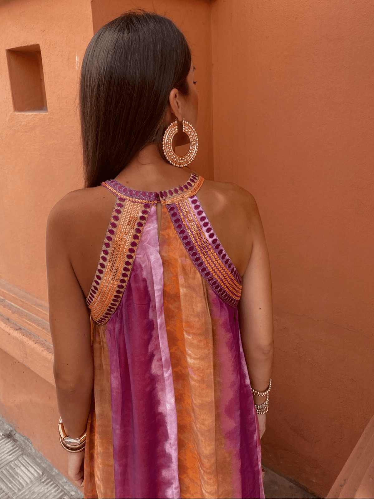 Tie-Dye Maxikleid mit amerikanischem Ausschnitt