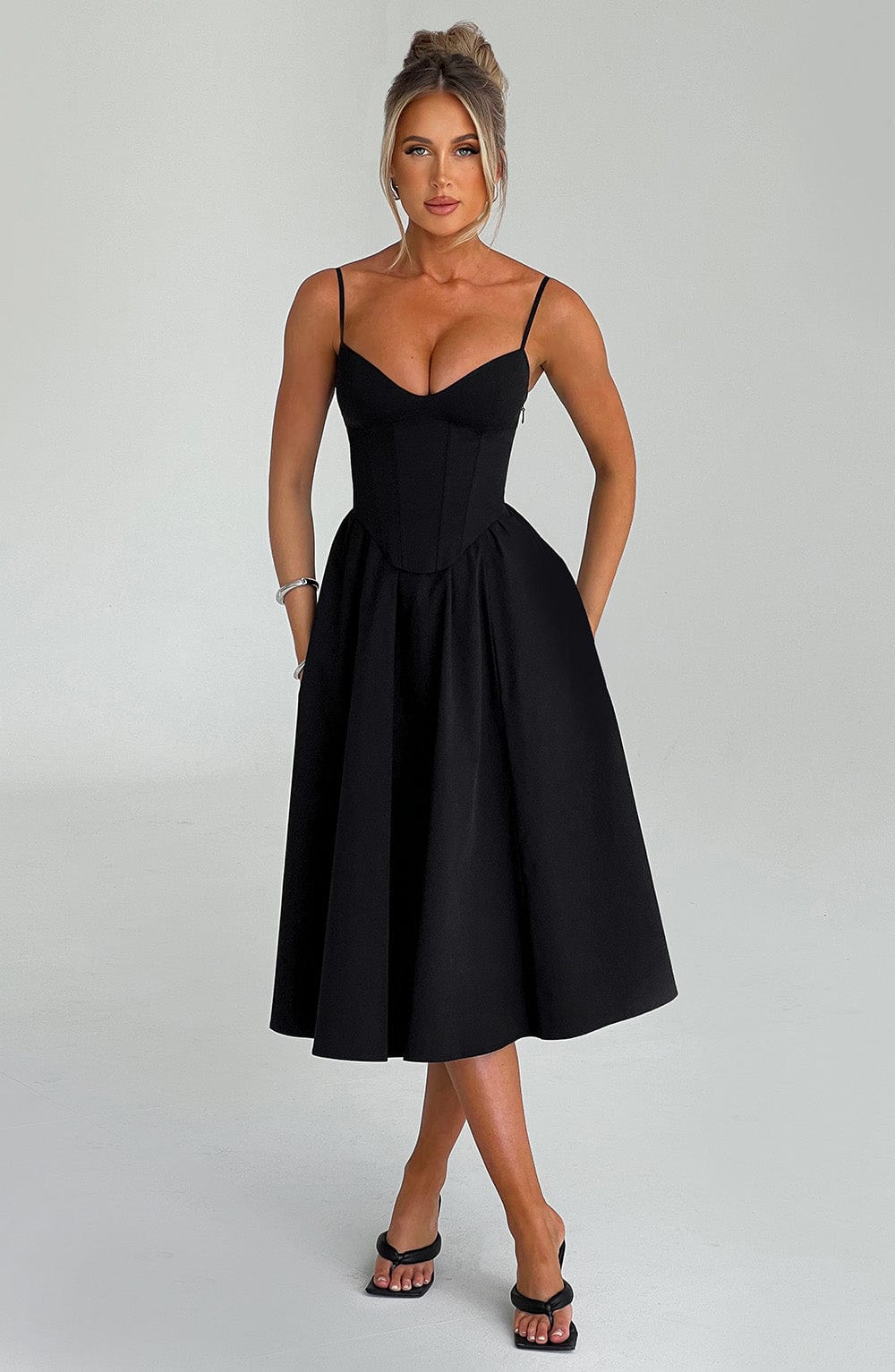 Elegantes Midi Kleid im Corset Stil