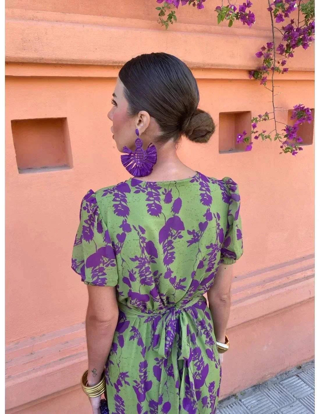 Midikleid mit Wickeldetail und floralem Muster