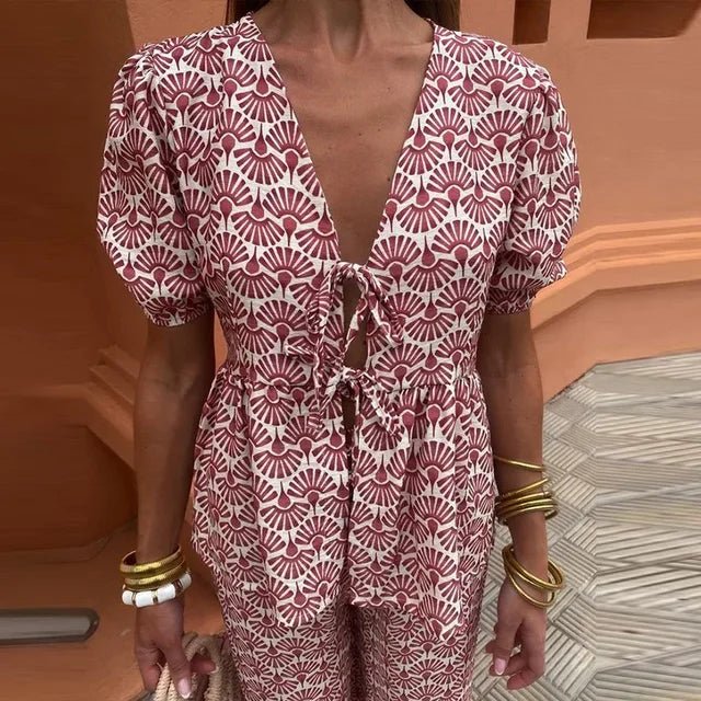 Elegantes Sommer-Set mit V-Ausschnitt