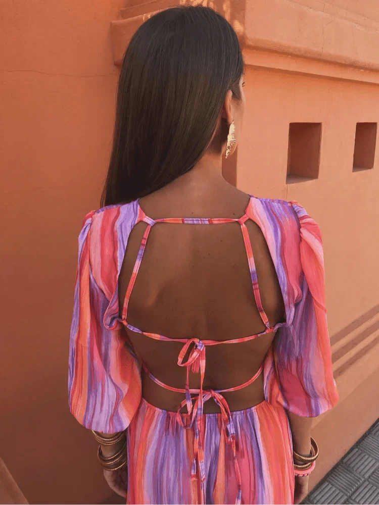 Maxikleid mit Taillenausschnitten und vertikalem Muster