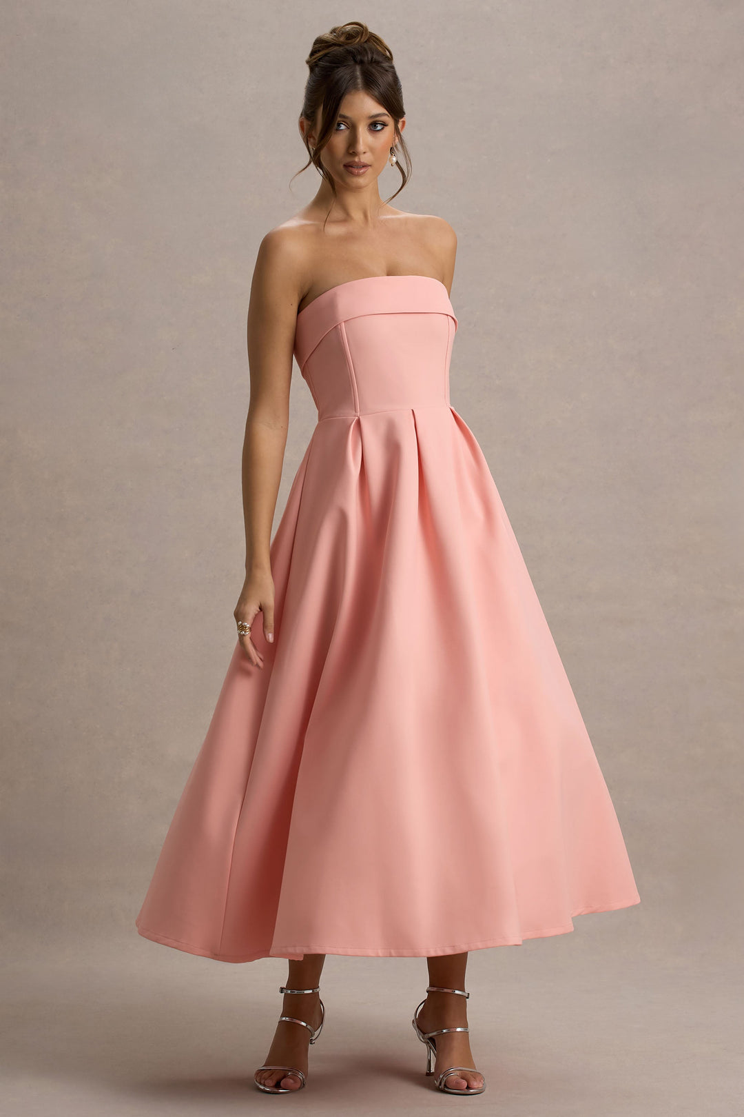 Stilvolles Midi-Kleid mit Schulterfreiem Ausschnitt