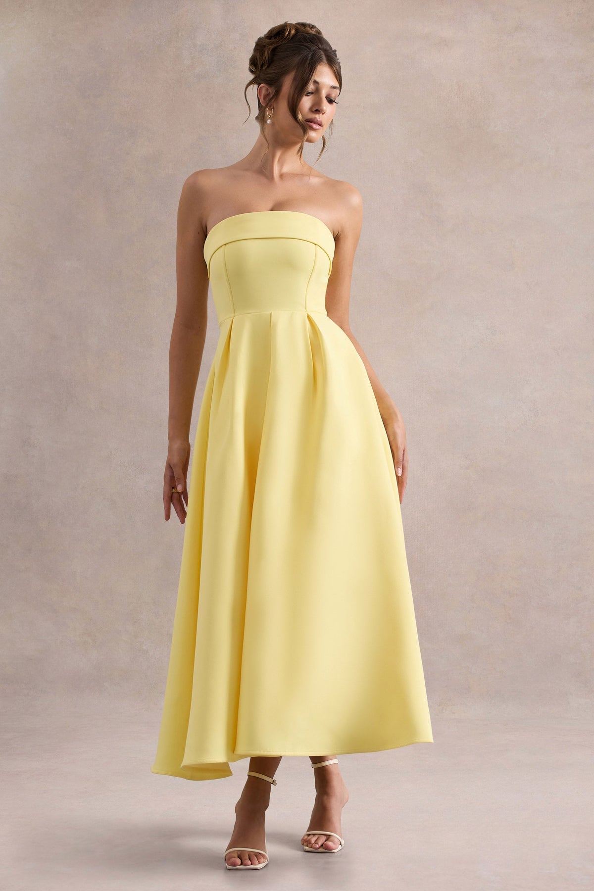 Stilvolles Midi-Kleid mit Schulterfreiem Ausschnitt