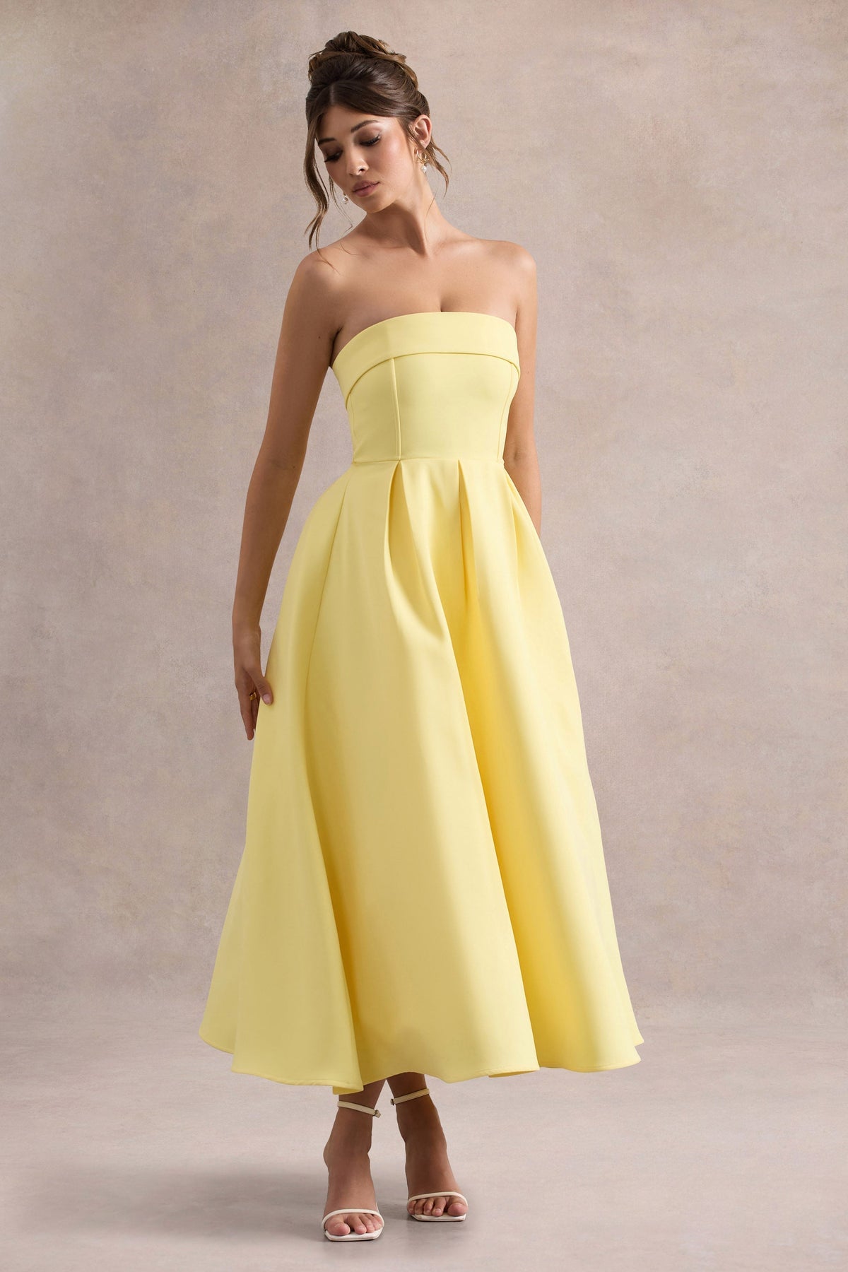 Stilvolles Midi-Kleid mit Schulterfreiem Ausschnitt