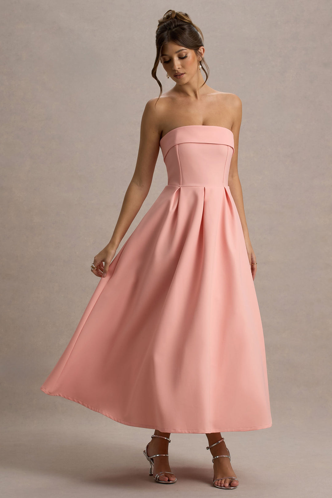 Stilvolles Midi-Kleid mit Schulterfreiem Ausschnitt