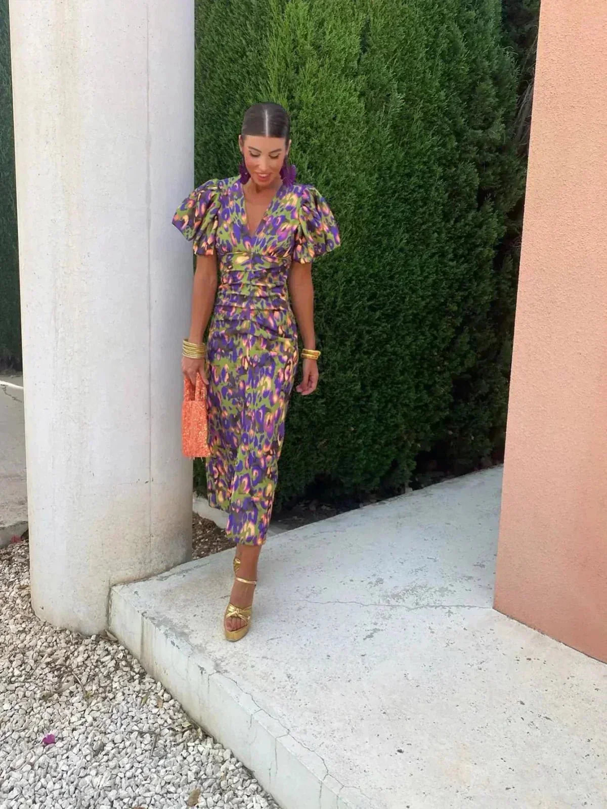 Florales Kleid mit Plissee-Ärmeln